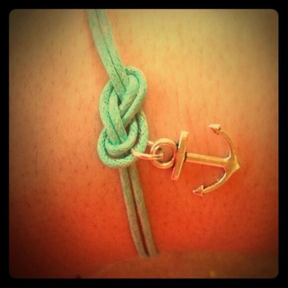 Anchor Knot Bracelet - Picture 1 of 2